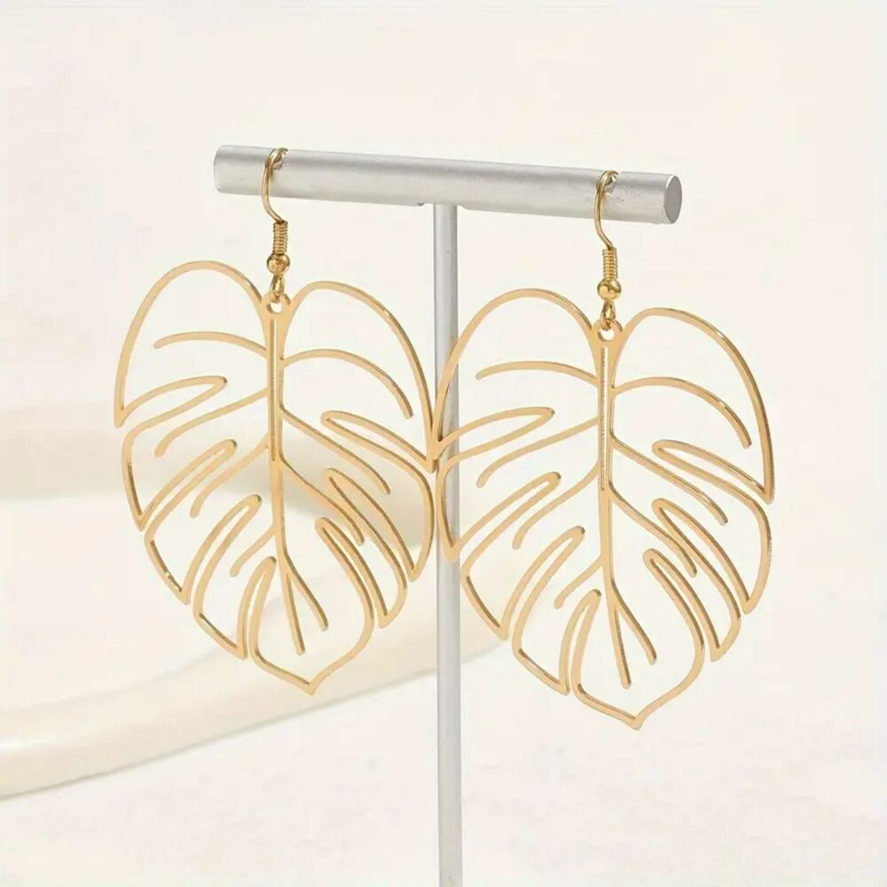 “Emily” Palm Leaf Dangle Earrings – Lightweight, Statement & Effortlessly Chic